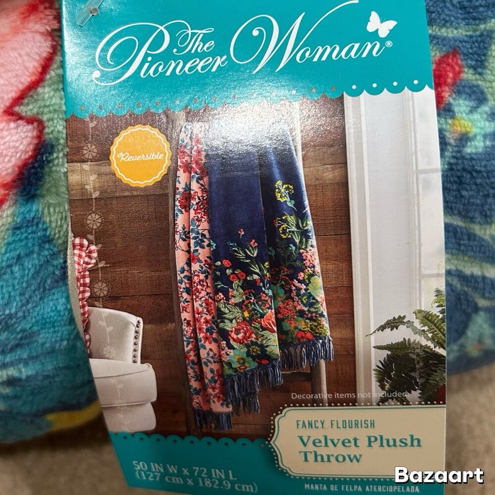 NEW Pioneer Women Plush Throw Fancy Flourish 50in x 72in Reversible - Picture 3 of 4
